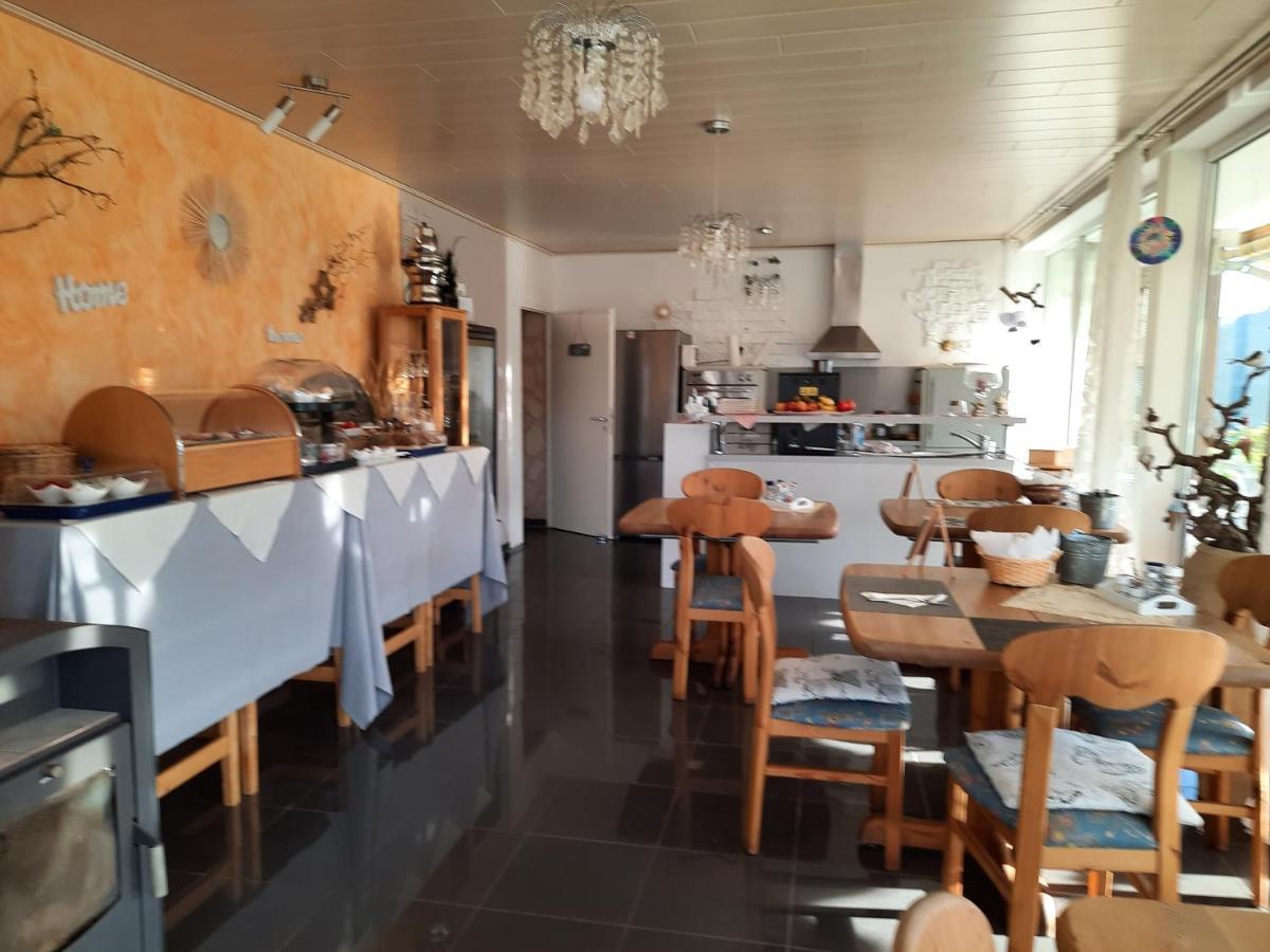 Gaestehaus Moselblick Trittenheim Esterno foto