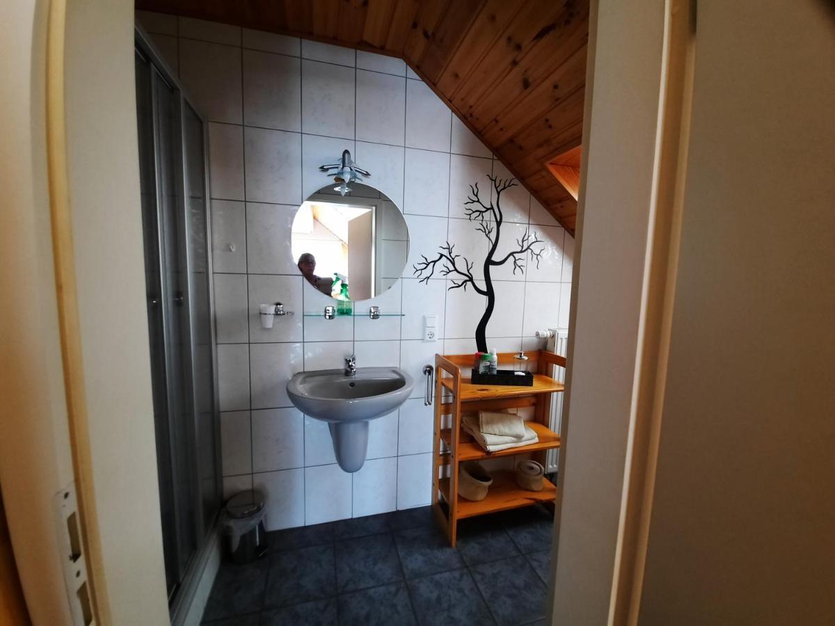 Gaestehaus Moselblick Trittenheim Esterno foto